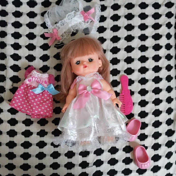 Mell Chan Japanese Doll With Accessories - Picture 1 of 1